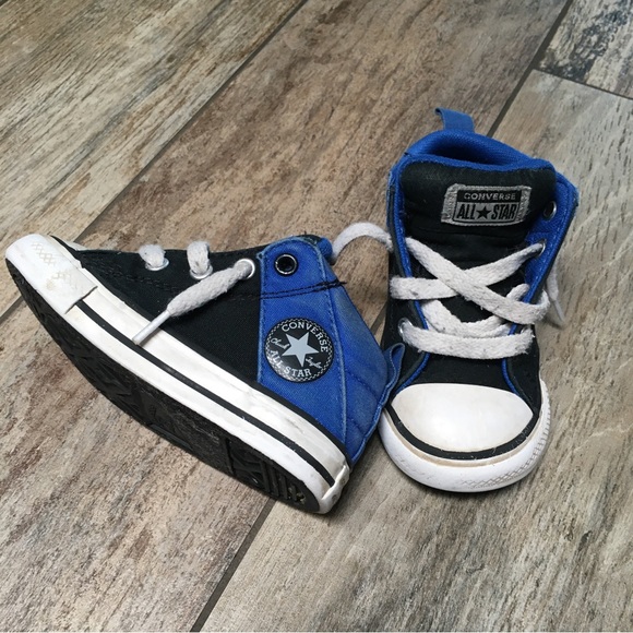 Converse All Star Chuck Taylor’s | Mid Lace Up Sneakers | Black/Blue | Toddler - Picture 4 of 7
